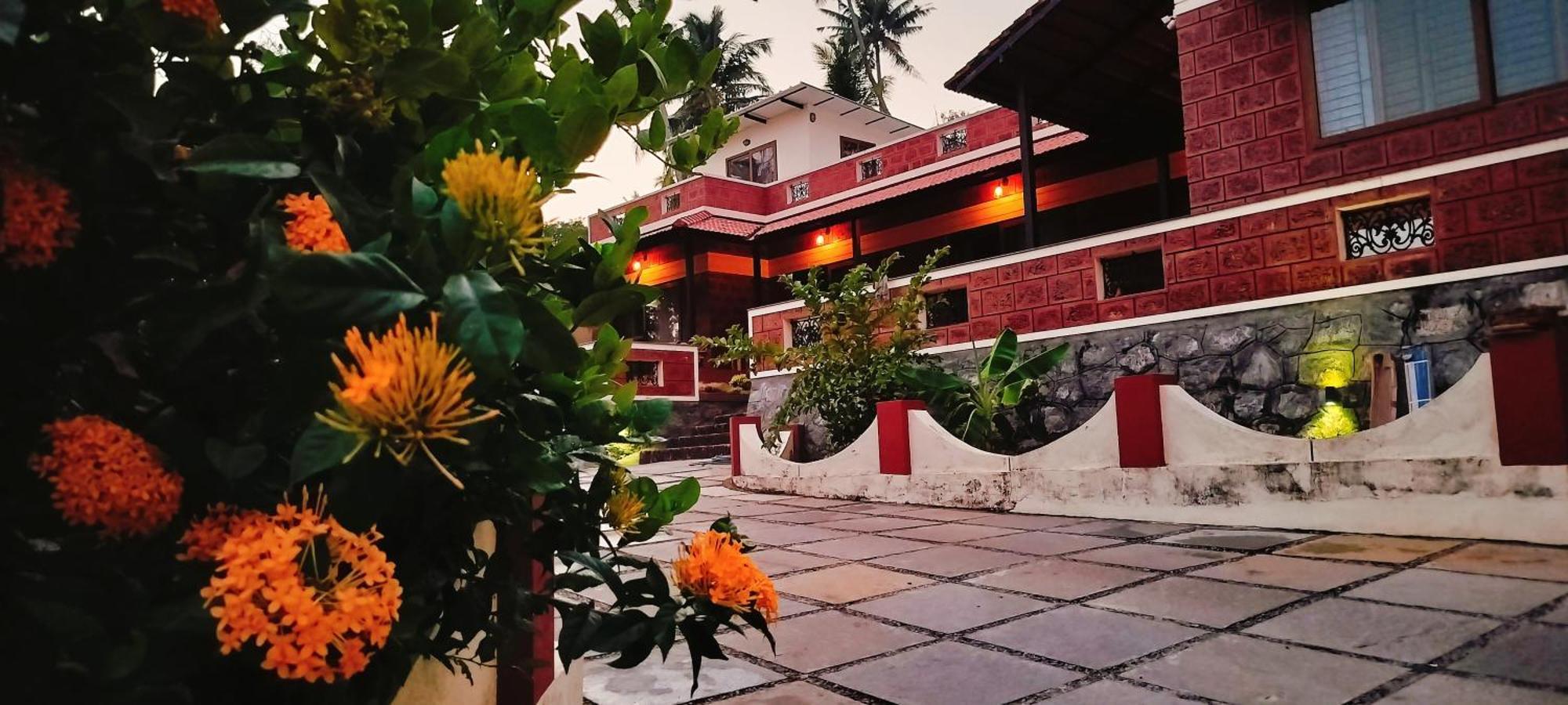 Homestay The Ixora - A Boutique